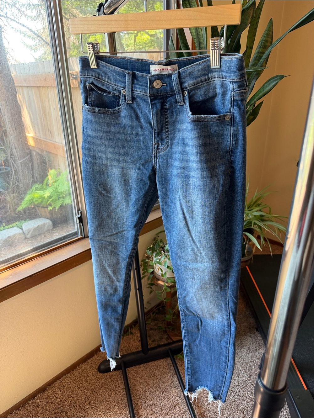 Lucky Brand Medium Blue Cropped Distressed Skinny Jeans